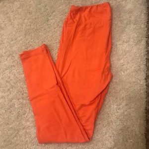 🤩✨LuLaRoe Leggings🤩✨OS
